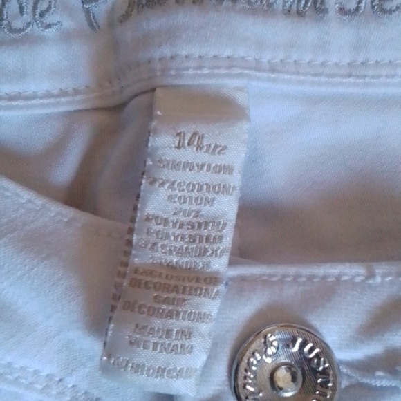 Women's size 30 NWOT Justice premium white jeans - Picture 2 of 5